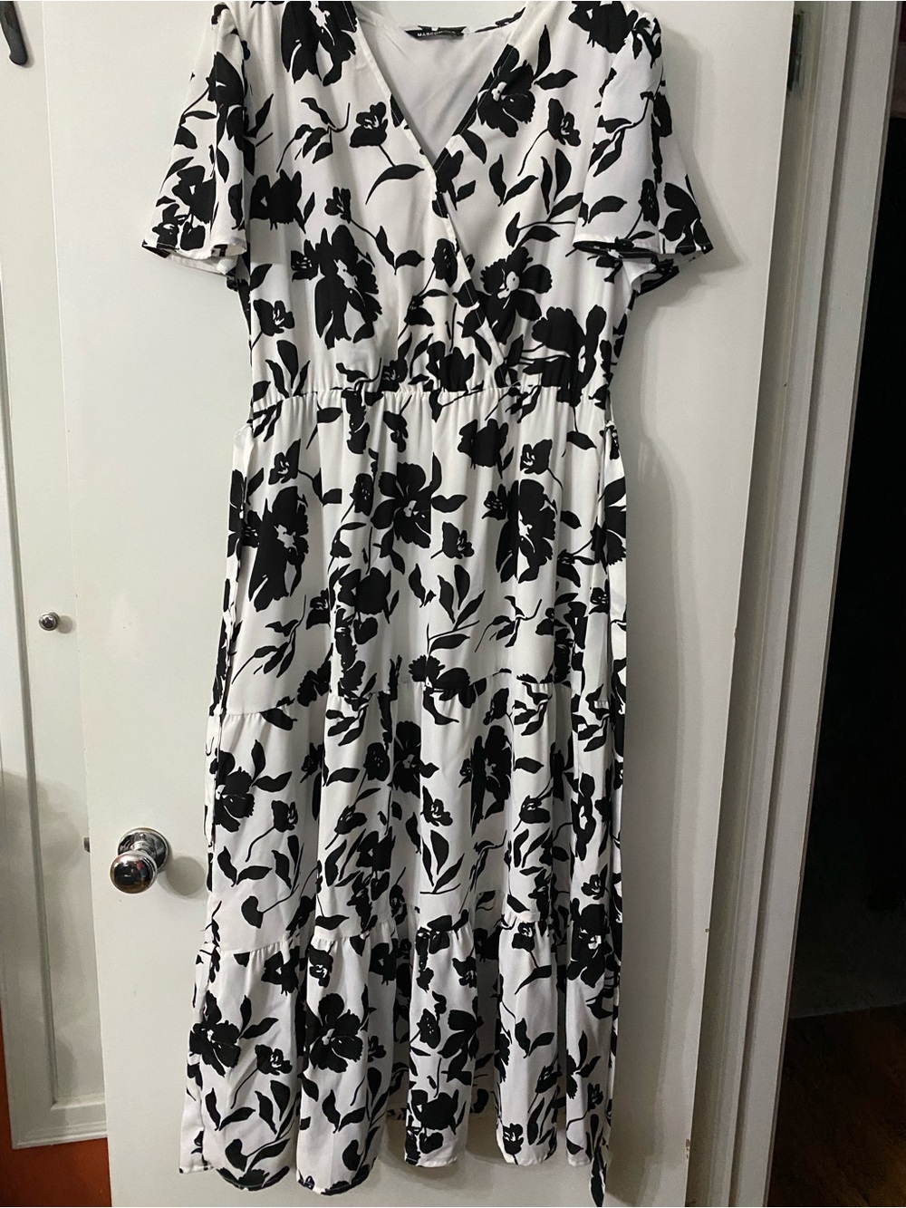 Black & White Floral Midi Dress with V-Neck